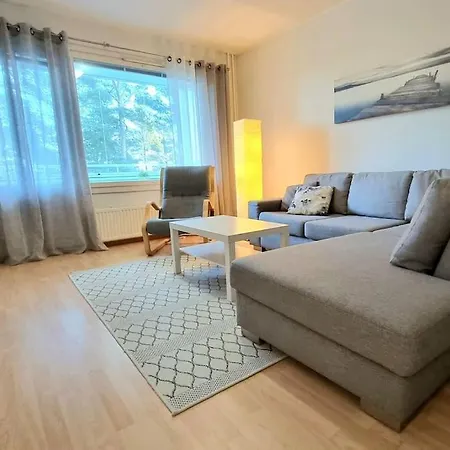 Tilava Kolmio Upealla Jaervinaekoealalla 3h+k Uusikaupunki