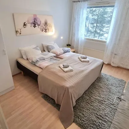Tilava Kolmio Upealla Jaervinaekoealalla 3h+k *